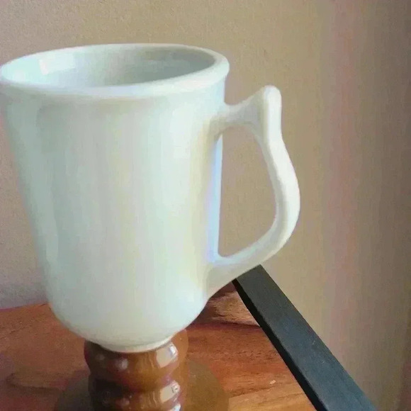 Vintage Set of 3 HALL #1272 Footed Glazed Porcelain Mugs Chestnut and White USA - Picture 8 of 8